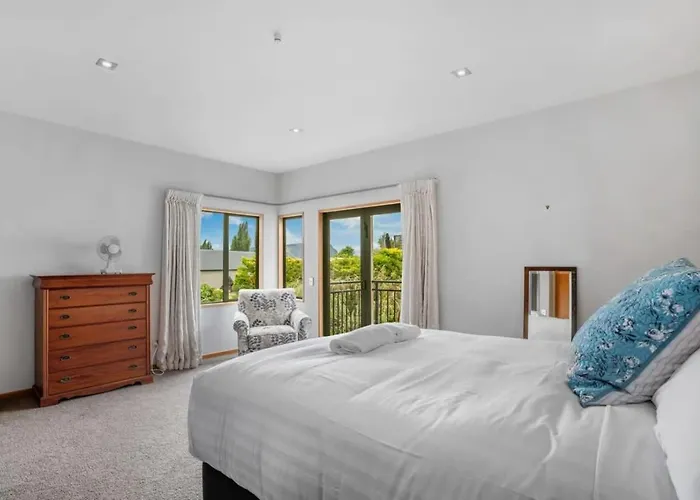 Lake View Holiday home *