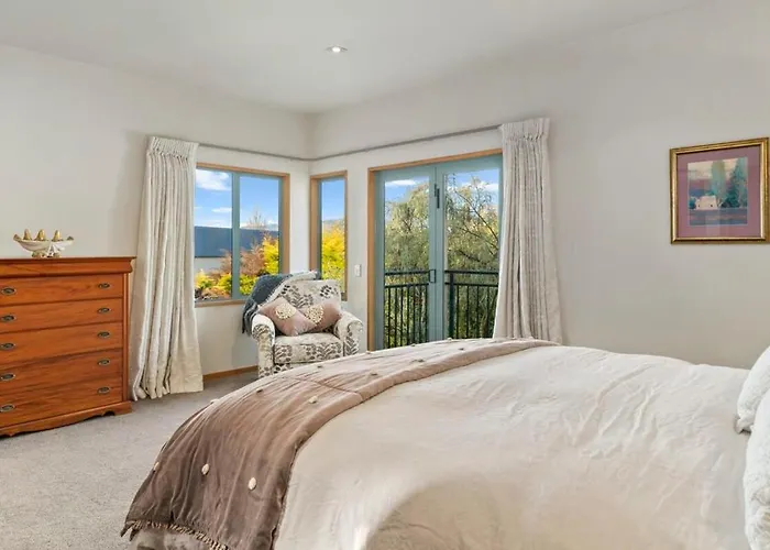 Lake View Holiday home *